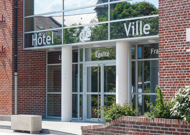 Hôtel de Ville   VIOLAINES