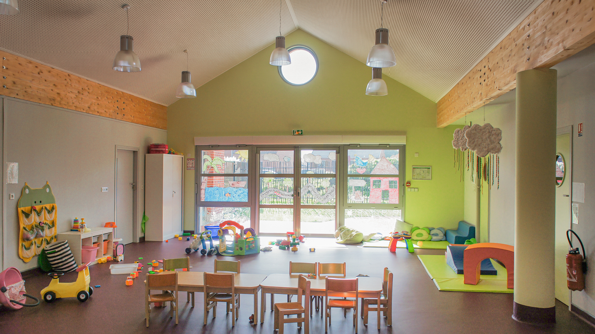 ANNEQUIN-CRECHE-YVES-WOZNIAK-1