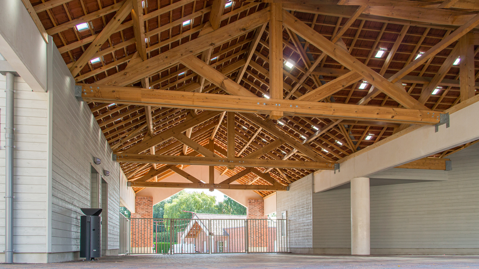 ANNEQUIN-ECOLE-DU-CENTRE-YVES-WOZNIAK-0