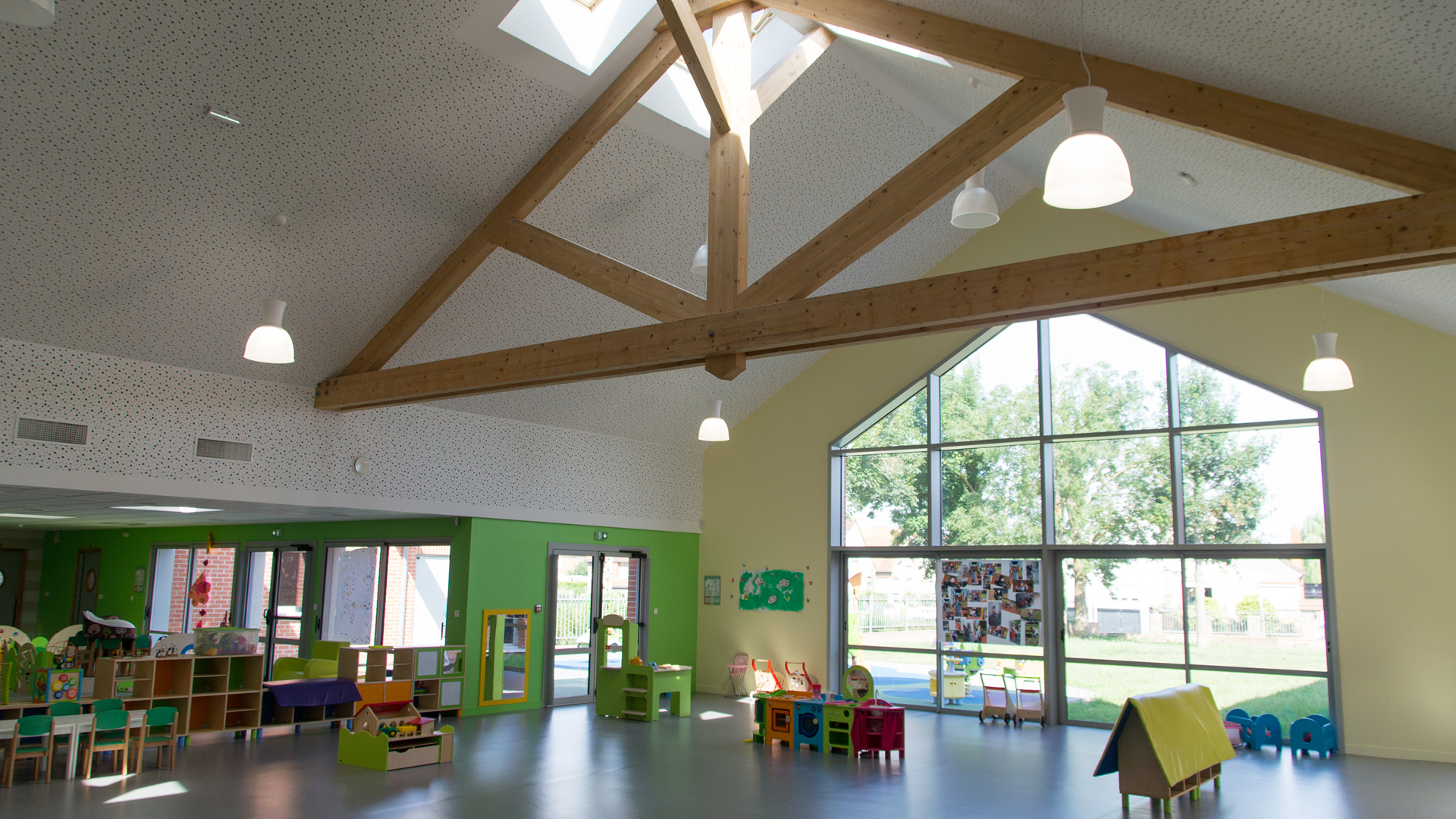 DOUVRIN-POLE-ENFANCE-CRECHE-YVES-WOZNIAK-1