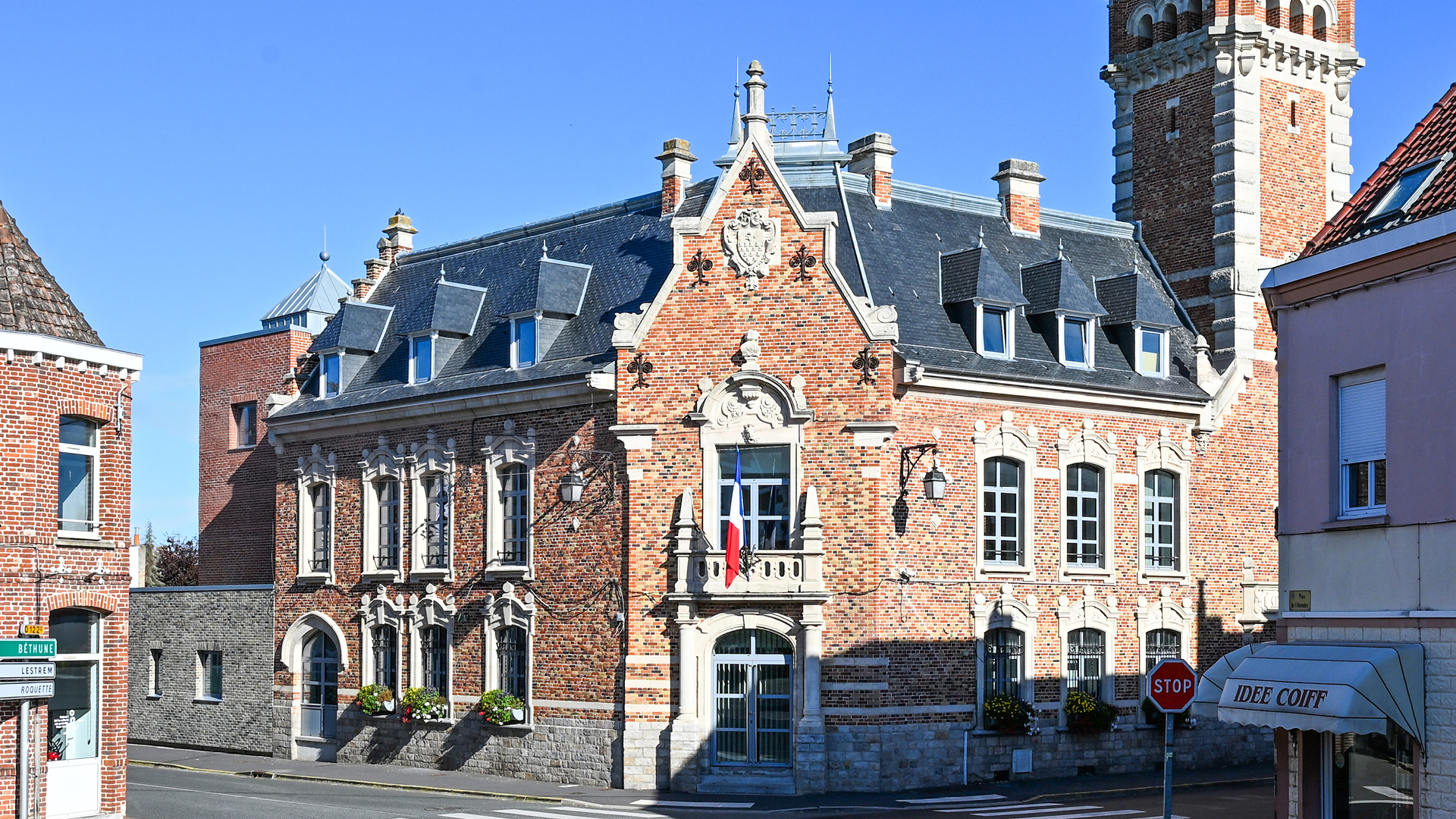 LA GORGUE-MAIRIE-YVES WOZNIAK-1