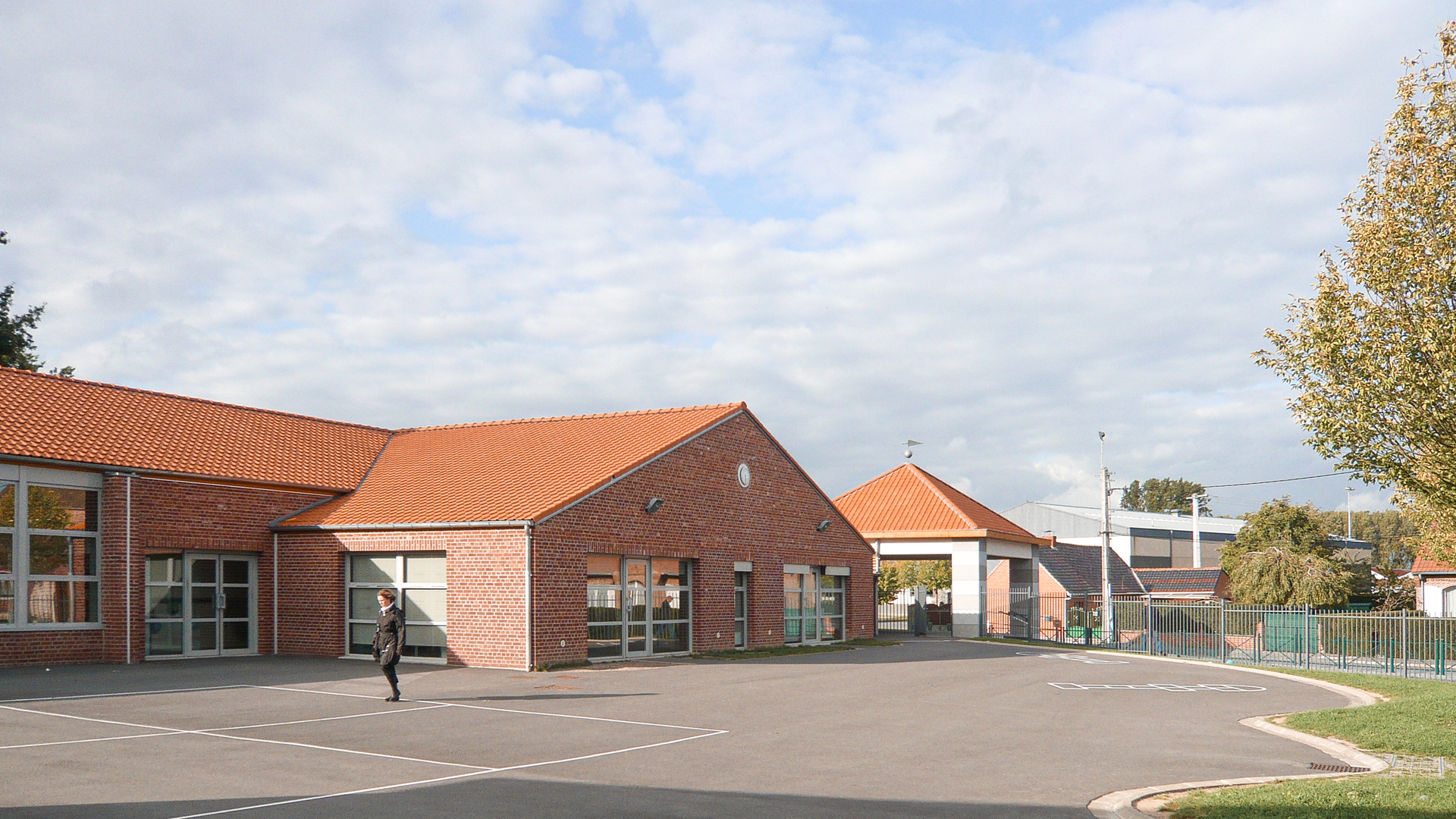 LECELLES-GROUPE-SCOLAIRE-YVES-WOZNIAK-1