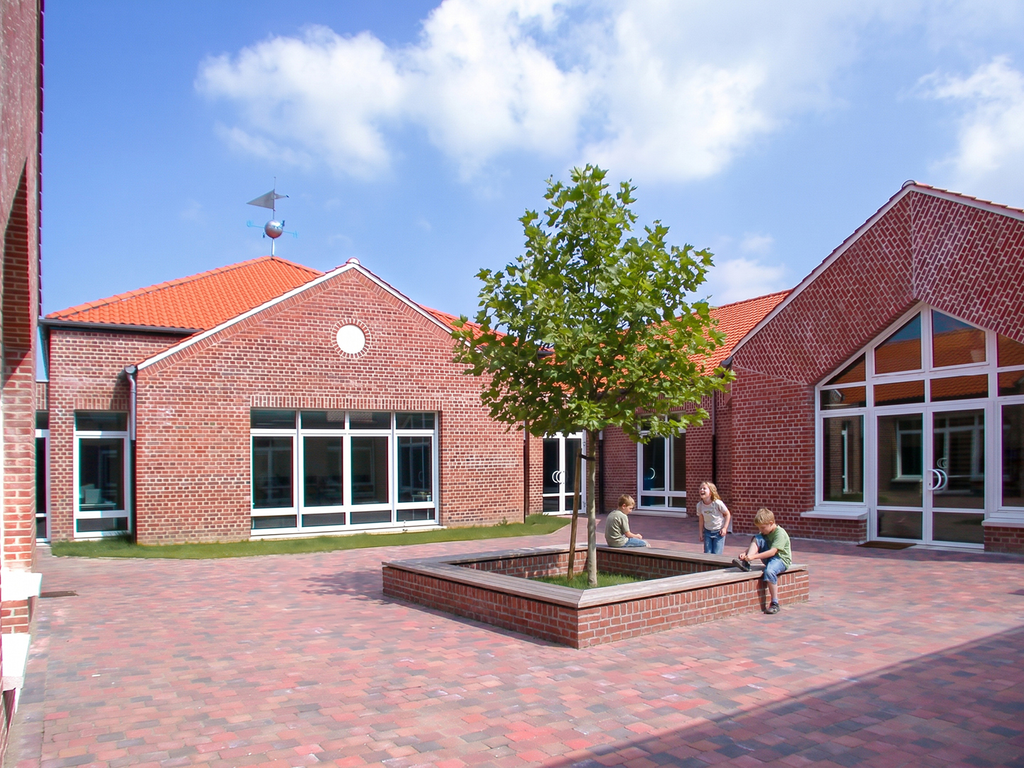 WATTRELOS-GROUPE-SCOLAIRE-LAVOISIER-YVES-WOZNIAK-